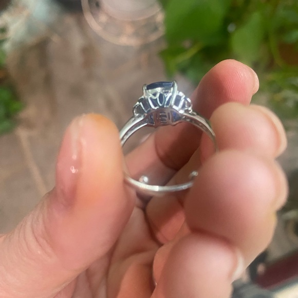 Diamond and Tanzanite 18K white gold ring. - Picture 6 of 9